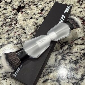 Makeup By Mario F4 Brush New in box!